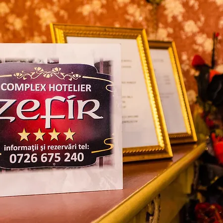 بيت ضيافة Hotel-pensiunea Zefir 4*