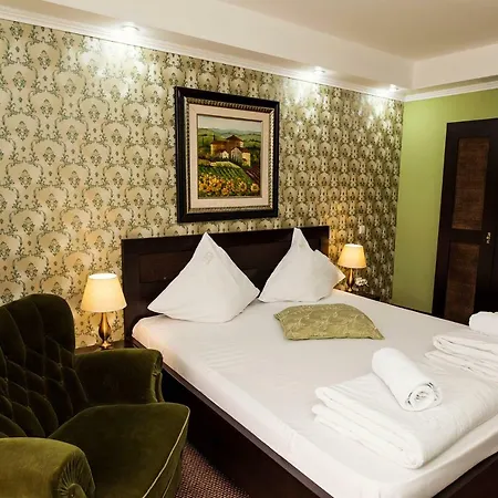 بيت ضيافة Hotel-pensiunea Zefir