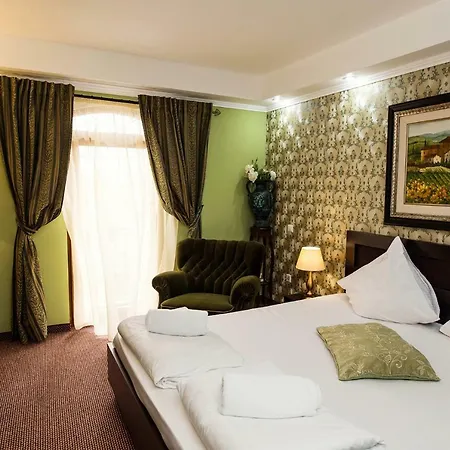 Hotel-pensiunea Zefir بيت ضيافة 4*